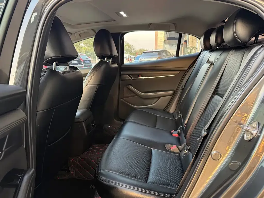 Mazda 3 Axela 2021 из CN, фото 5