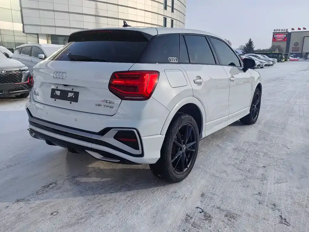 Audi Q2L 2022 из CN, фото 7