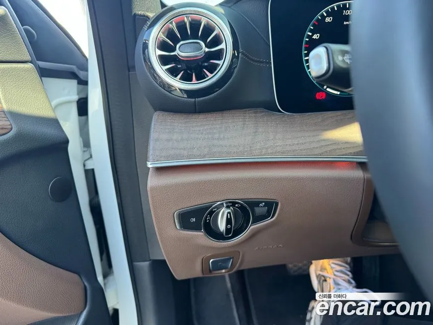 Mercedes-Benz E-Class 2023 из KR, фото 9