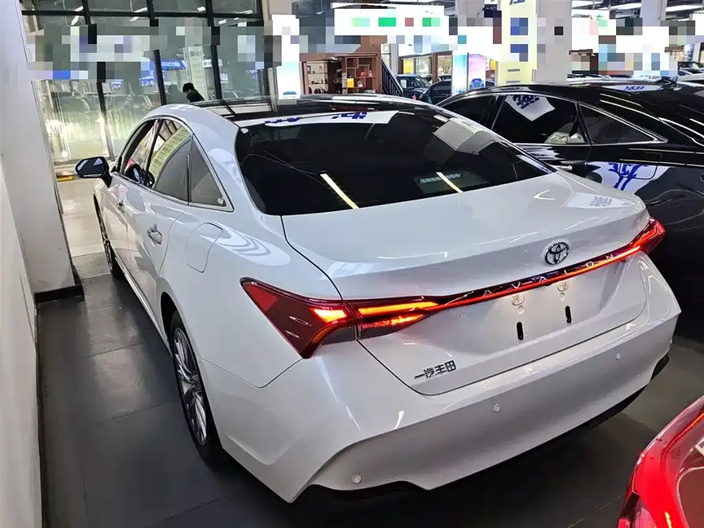 Toyota Avalon 2024 из CN, фото 4