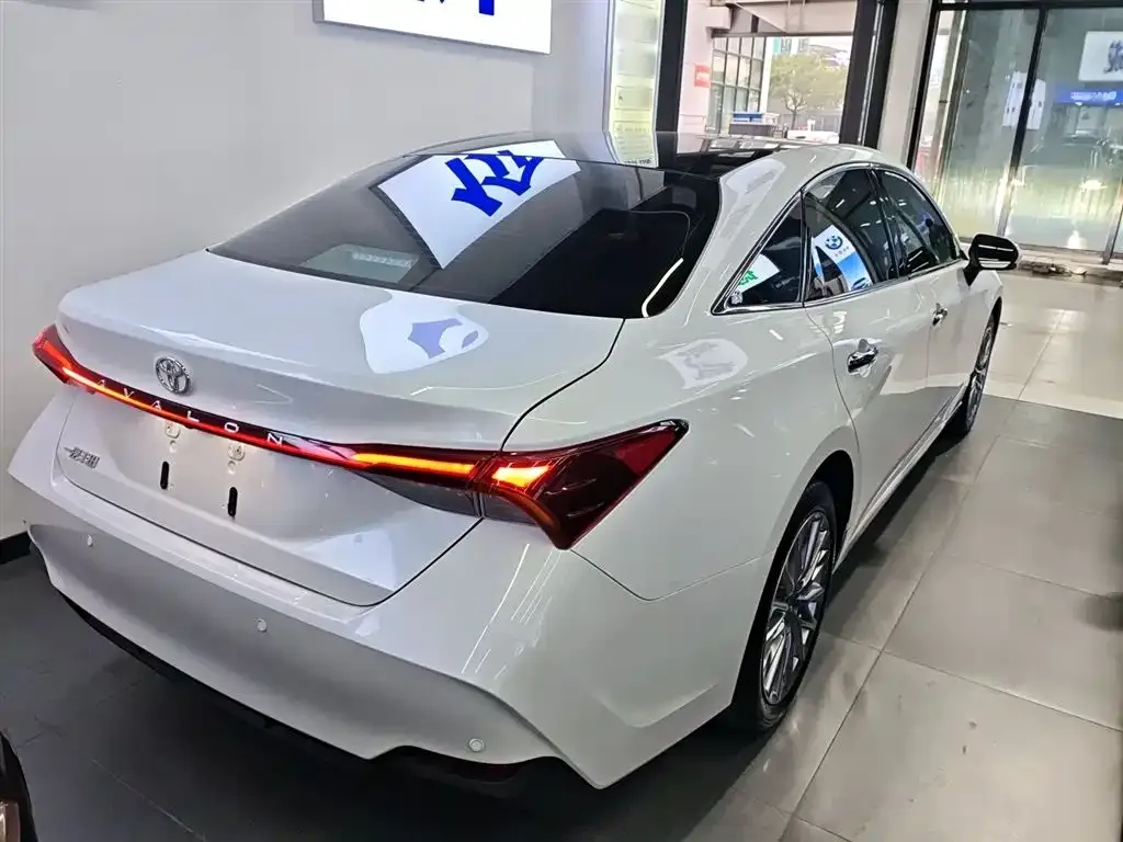 Toyota Avalon 2024 из CN, фото 3