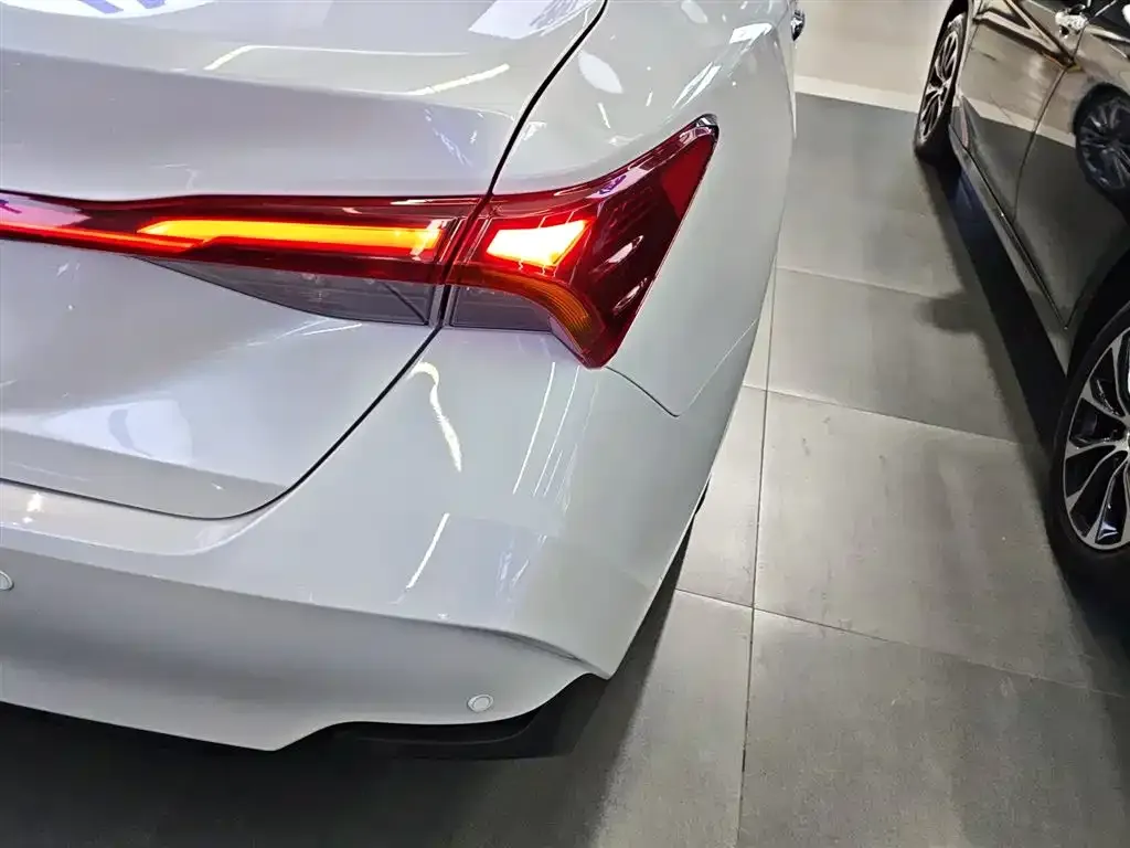 Toyota Avalon 2024 из CN, фото 2