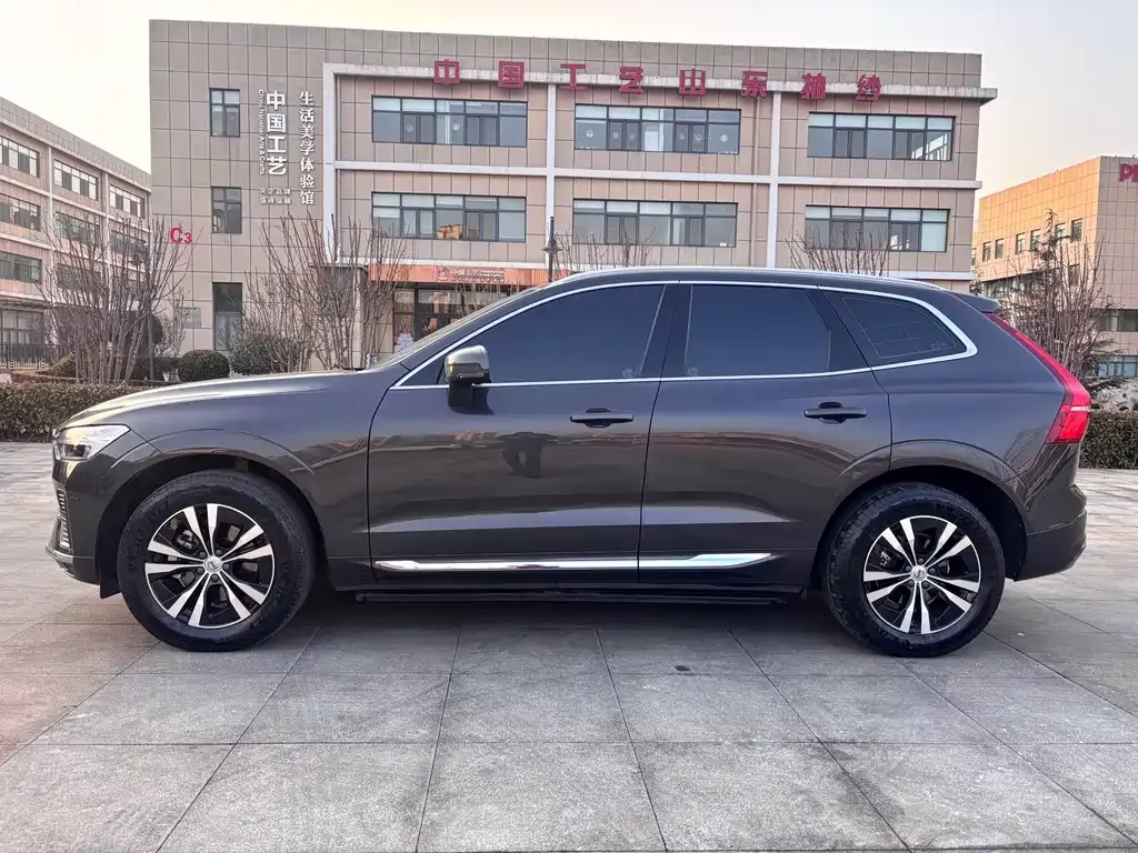 Volvo XC60 2022 из CN, фото 3