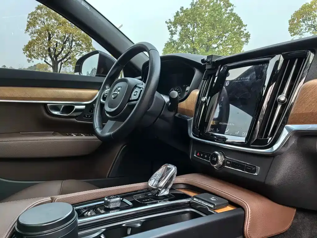 Volvo S90 2021 из CN, фото 4