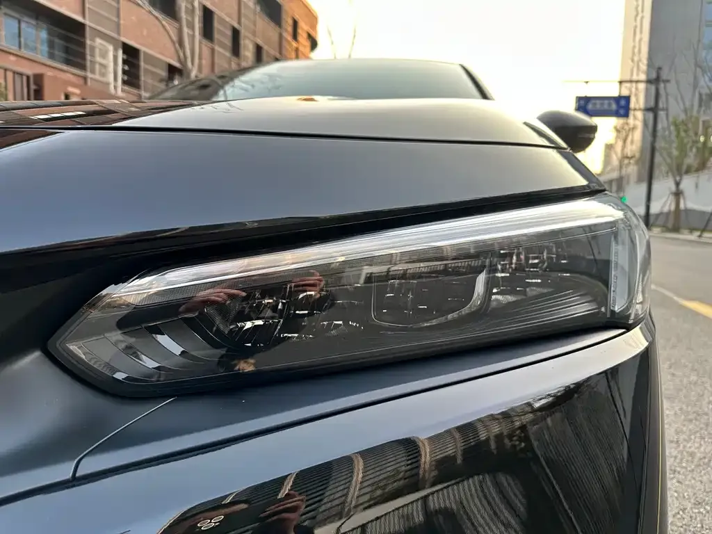 Honda Civic 2024 из CN, фото 2