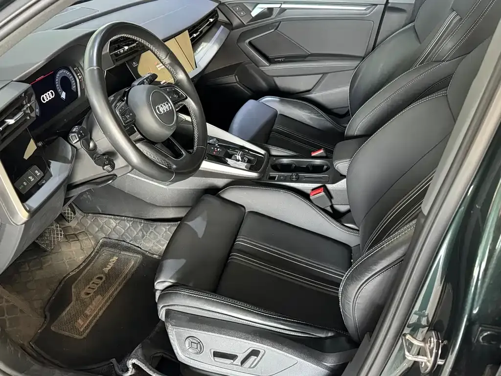 Audi A3 2023 из CN, фото 7