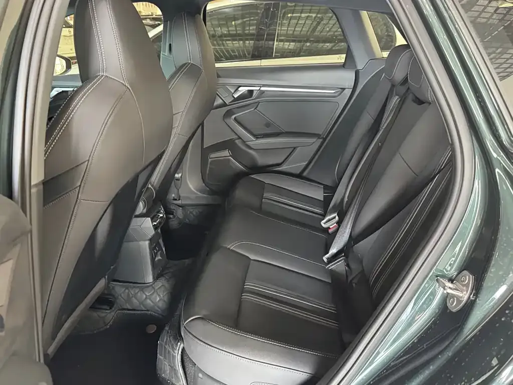 Audi A3 2023 из CN, фото 5
