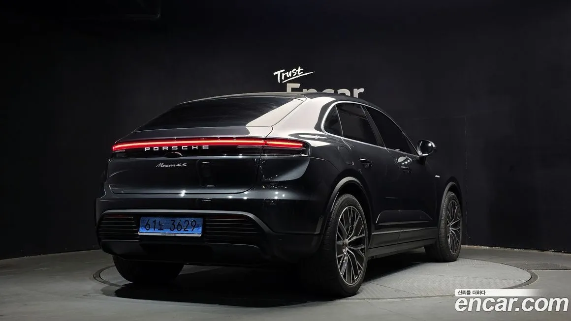 Porsche Macan 2025 из KR, фото 4
