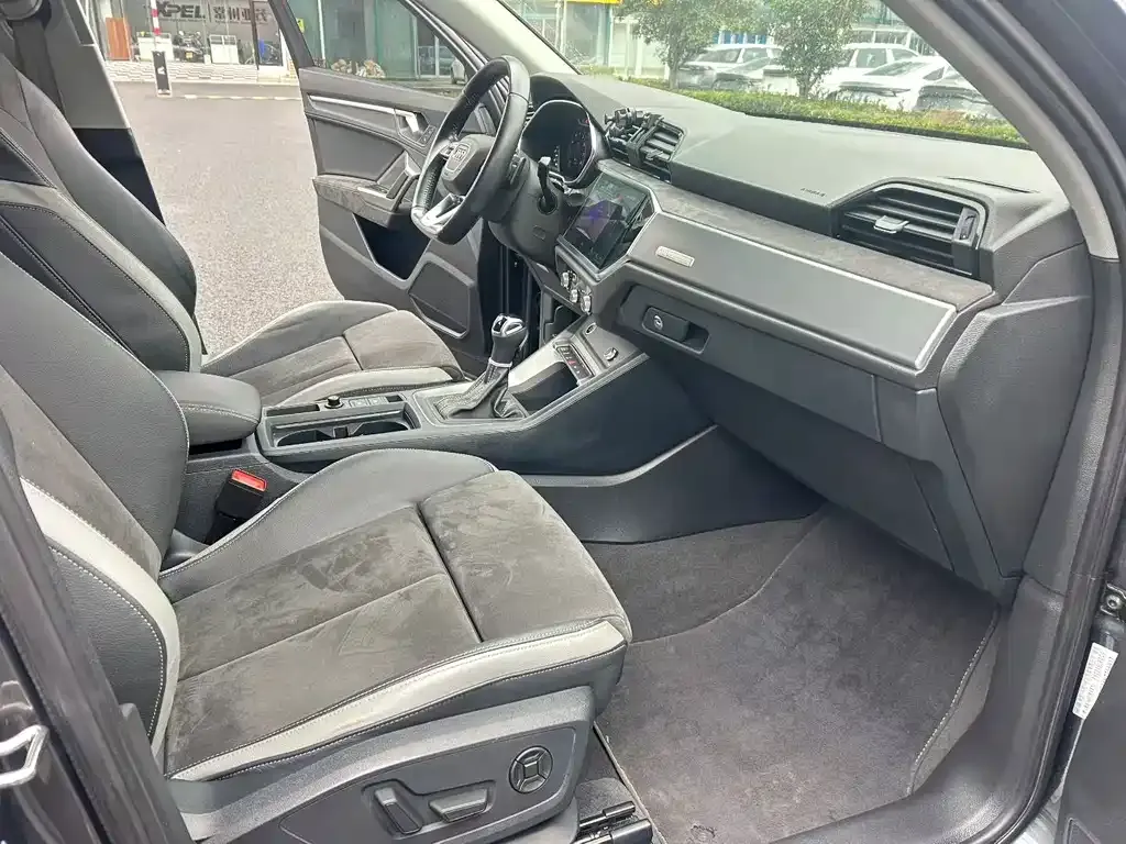 Audi Q3 2022 из CN, фото 9