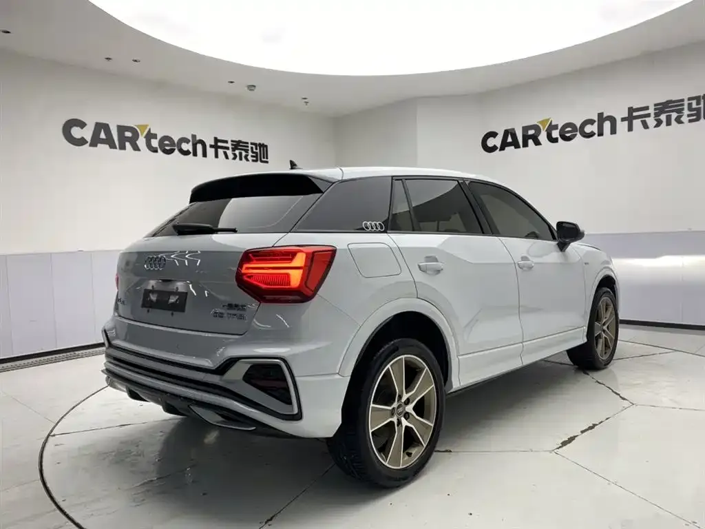 Audi Q2L 2023 из CN, фото 6
