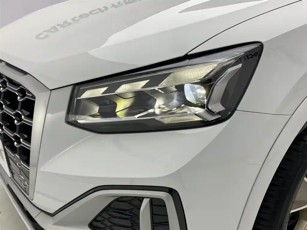Audi Q2L 2023 из CN, фото 5