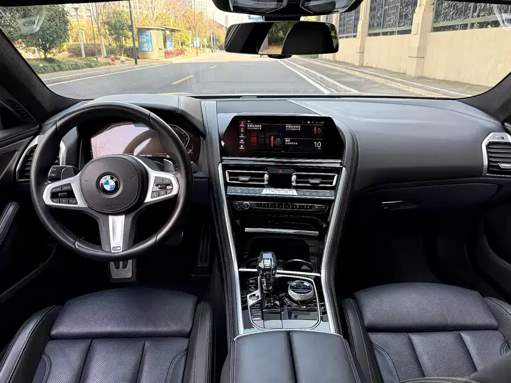 BMW 8 Series 2022 из CN, фото 2