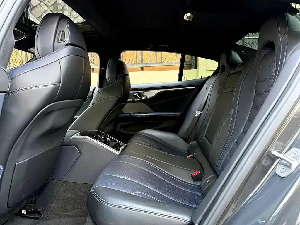 BMW 8 Series 2022 из CN, фото 8