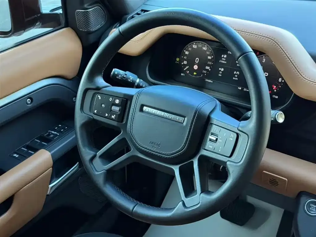 Land Rover Defender 2024 из CN, фото 3
