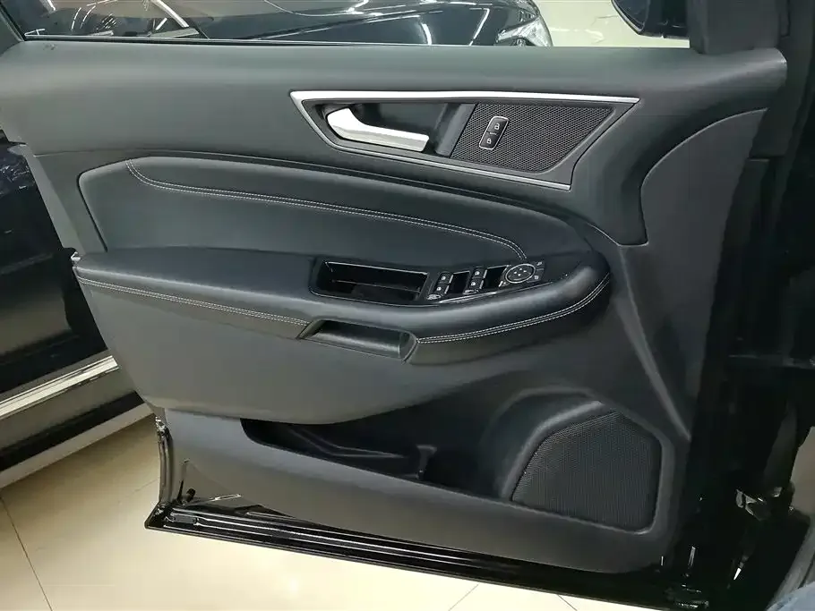 Ford Edge 2022 из CN, фото 2