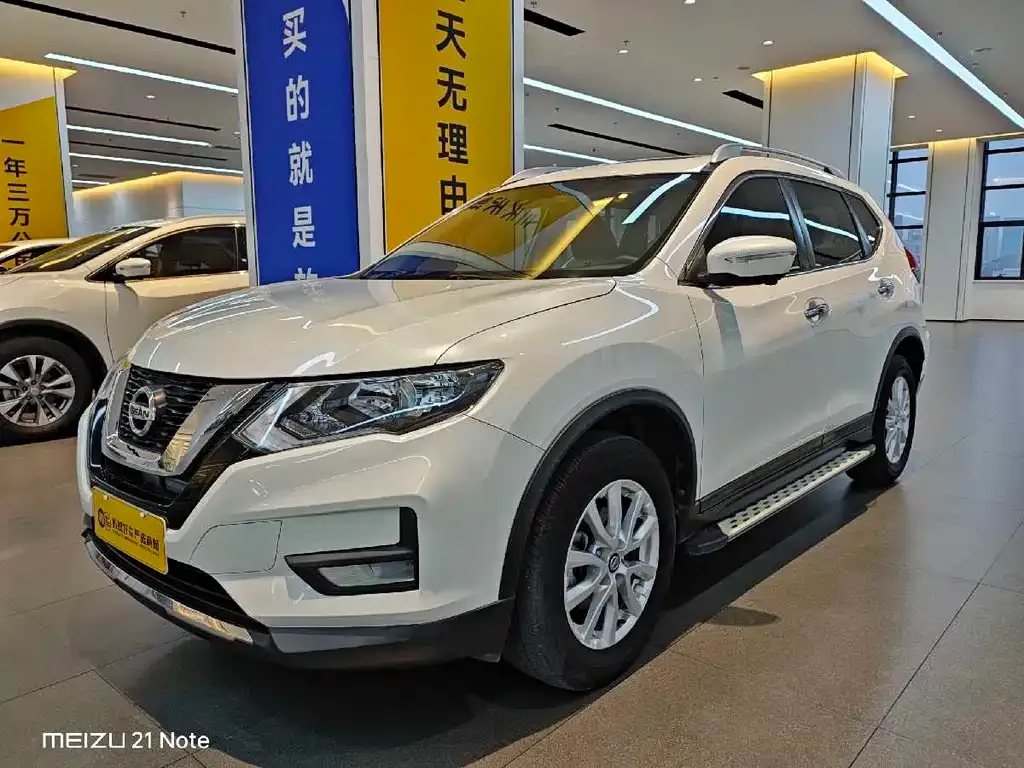 Nissan X-Trail — фото 1