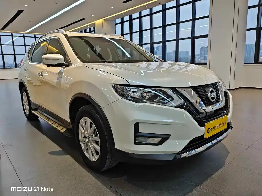 Nissan X-Trail — фото 7
