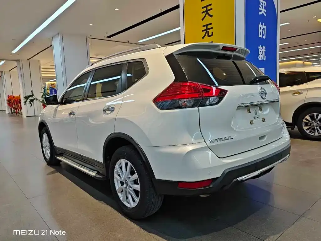 Nissan X-Trail — фото 8