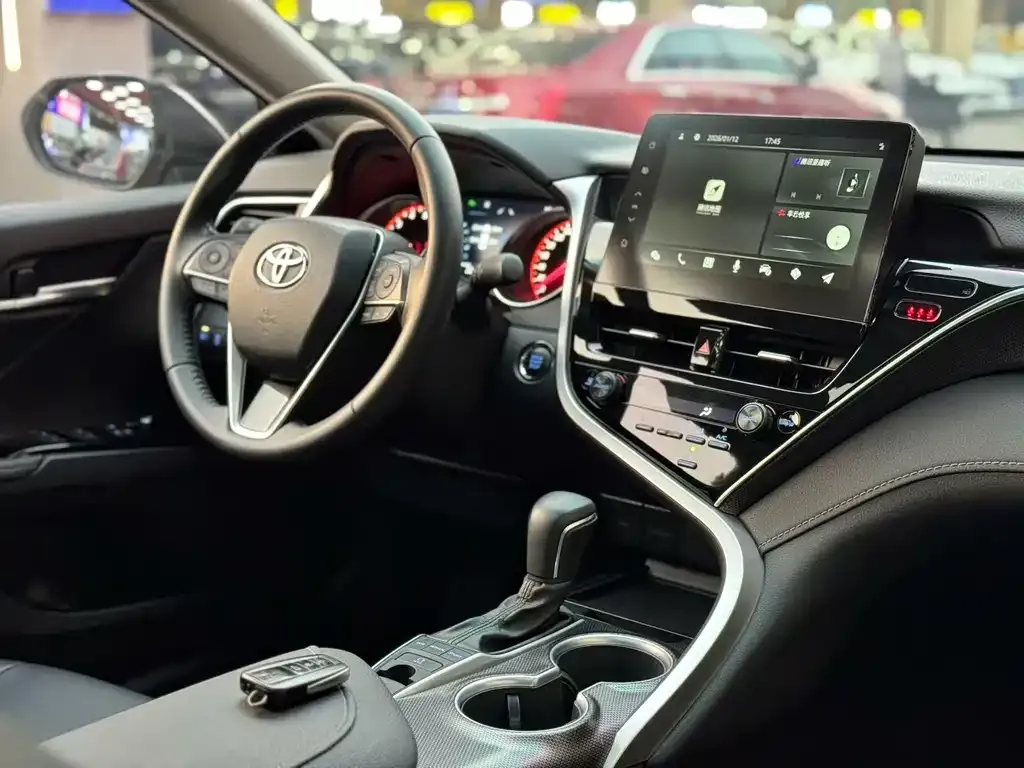 Toyota Camry 2023 из CN, фото 8