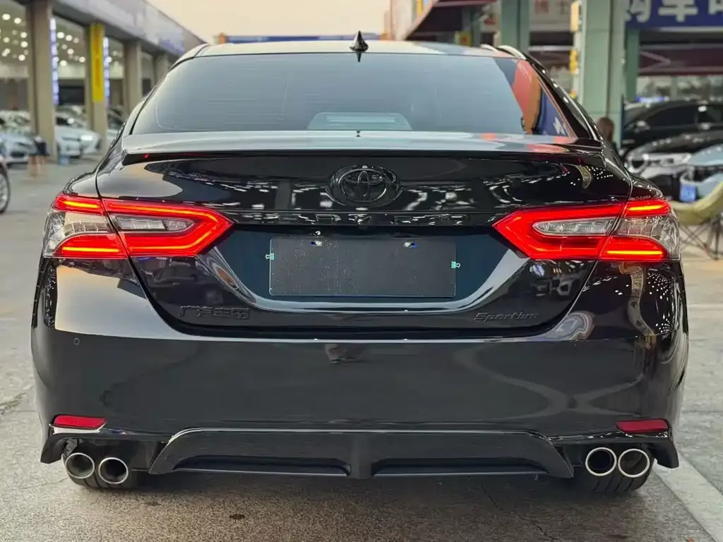 Toyota Camry 2023 из CN, фото 6