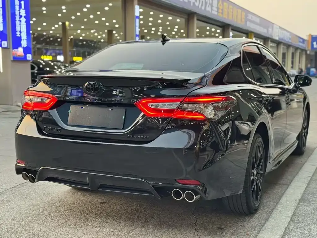 Toyota Camry 2023 из CN, фото 9
