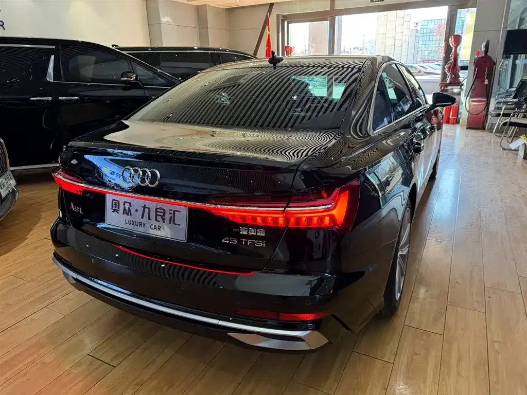 Audi A6L 2023 из CN, фото 7