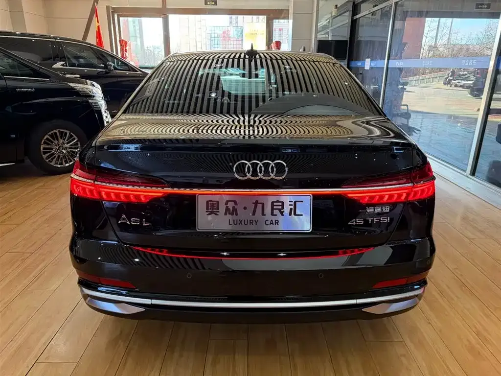 Audi A6L 2023 из CN, фото 9