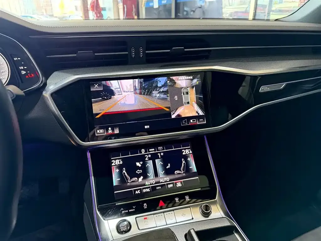 Audi A6L 2023 из CN, фото 2