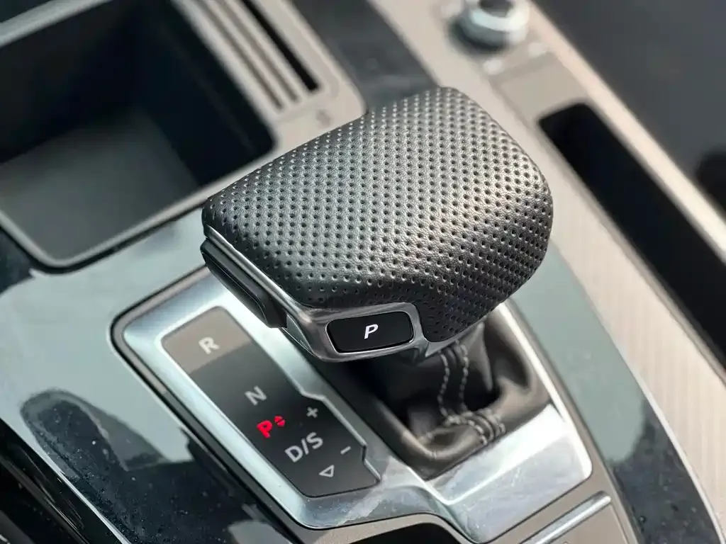 Audi Q5L 2024 из CN, фото 8