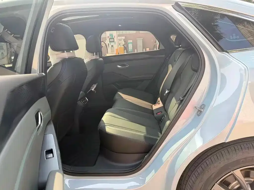 BYD Qin L 2025 из CN, фото 2