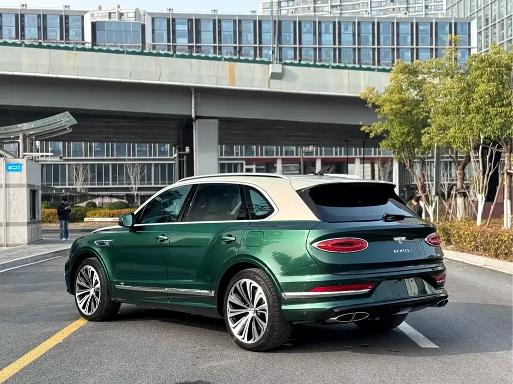 Bentley Bentayga PHEV 2021 из CN, фото 5