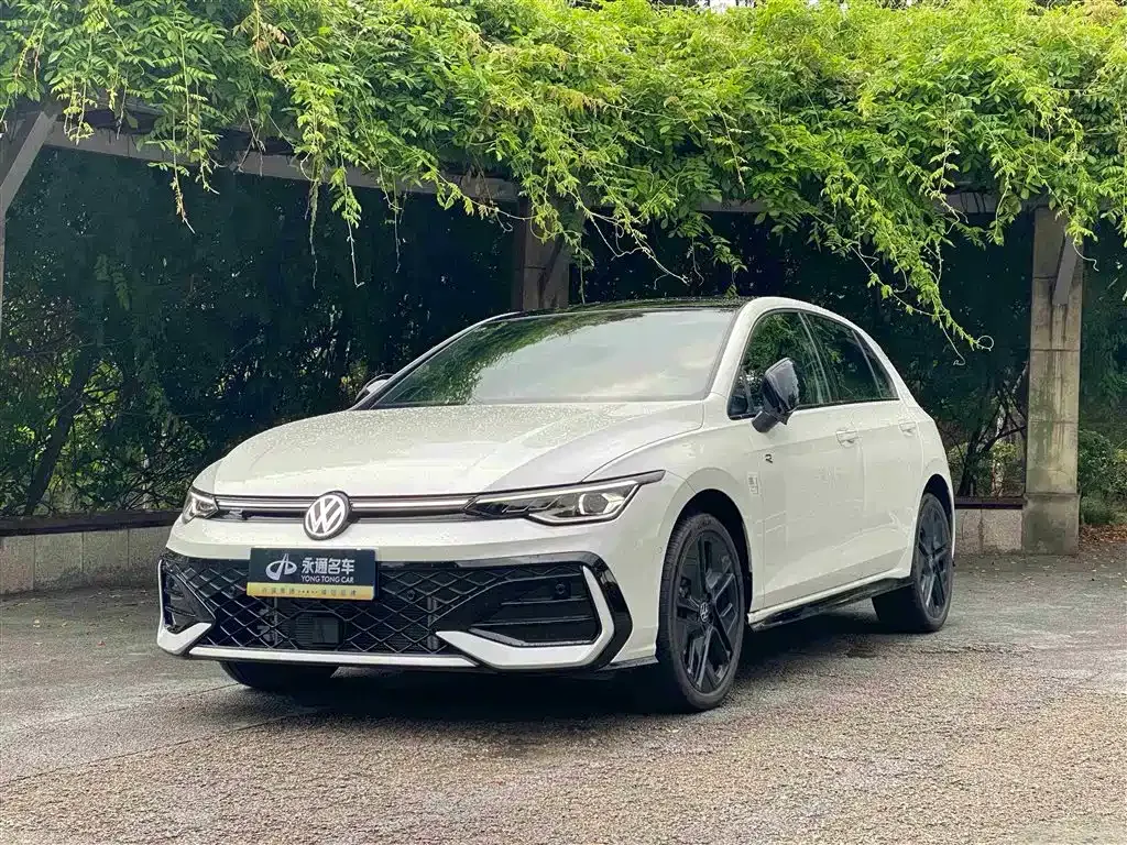 Volkswagen Golf 2025 из CN, фото 1