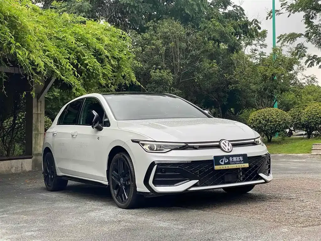 Volkswagen Golf 2025 из CN, фото 10