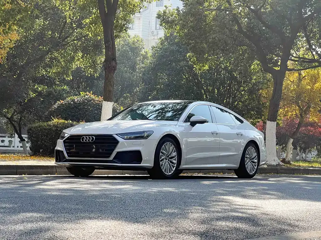 Audi A7 — фото 1