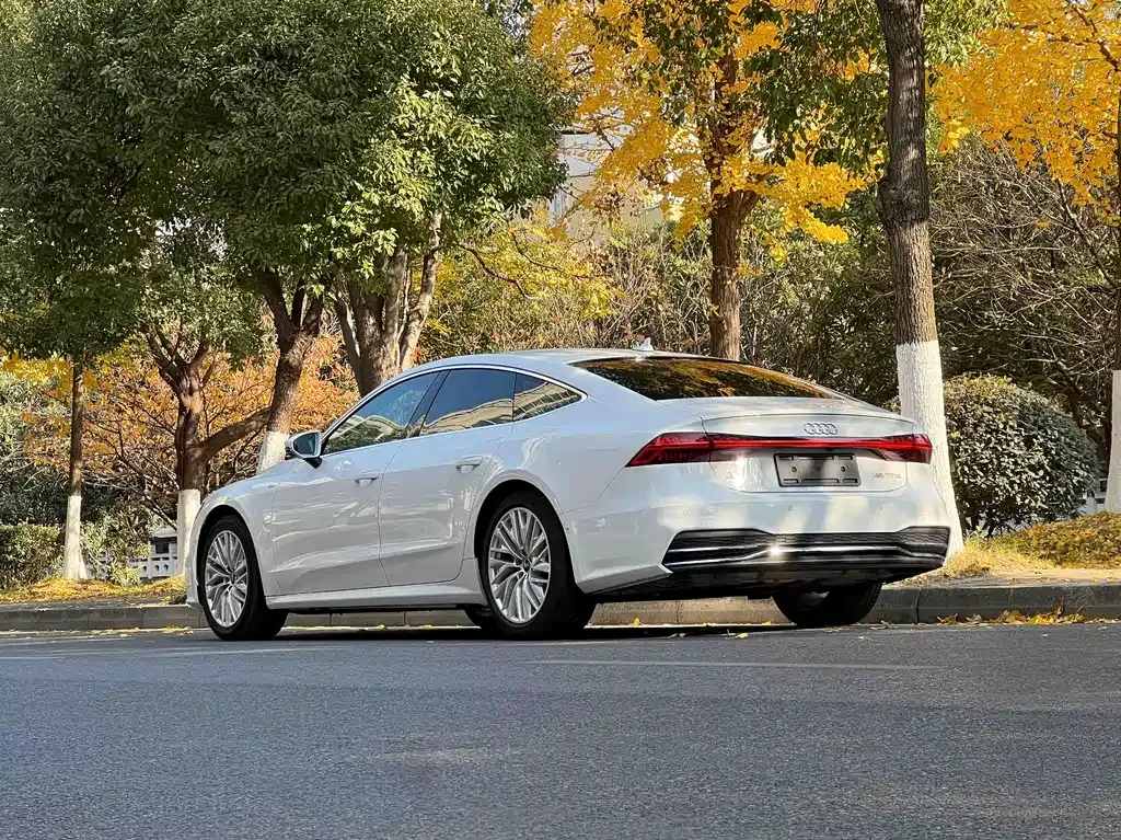 Audi A7 — фото 8