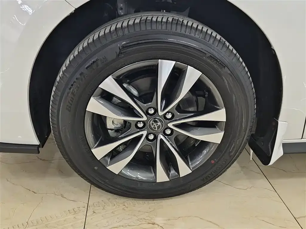 Toyota Granvia 2025 из CN, фото 7