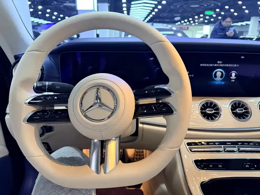 Mercedes-Benz E-Class (Import) 2021 из CN, фото 2