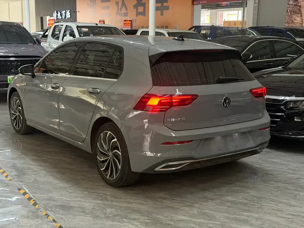 Volkswagen Golf 2022 из CN, фото 10