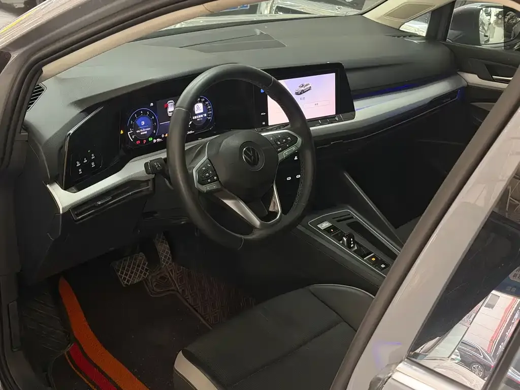 Volkswagen Golf 2022 из CN, фото 8