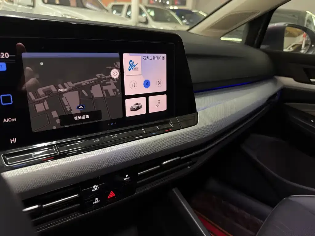 Volkswagen Golf 2022 из CN, фото 2