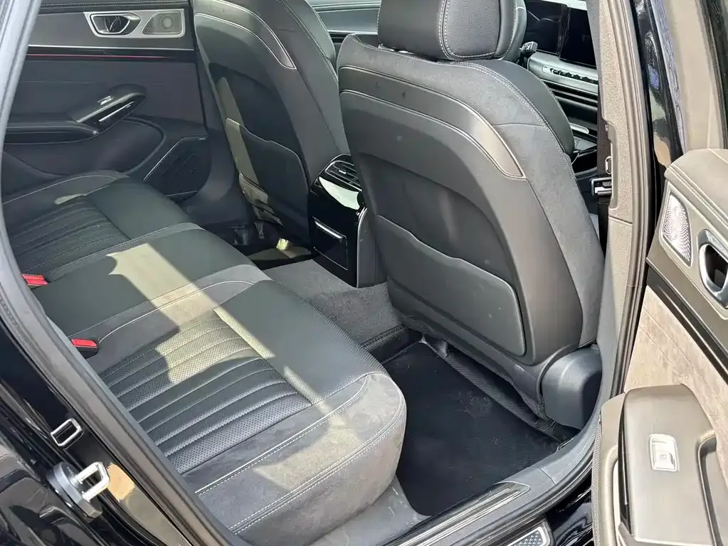 Hongqi H9 2025 из CN, фото 5