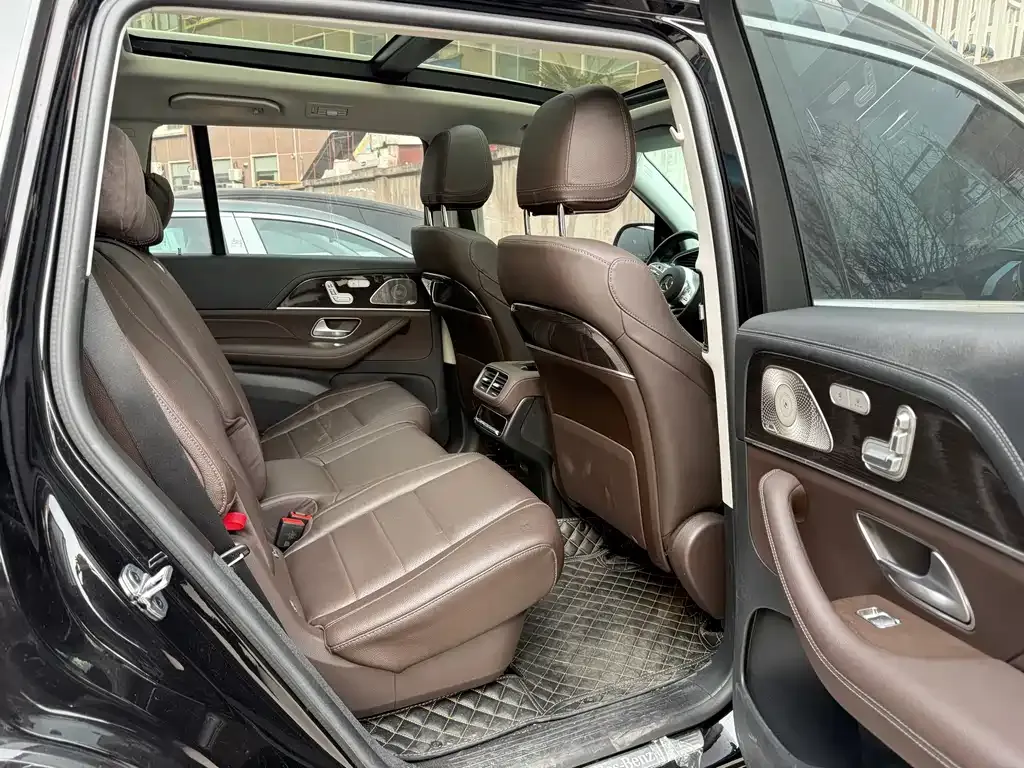 Mercedes-Benz GLS 2023 из CN, фото 2