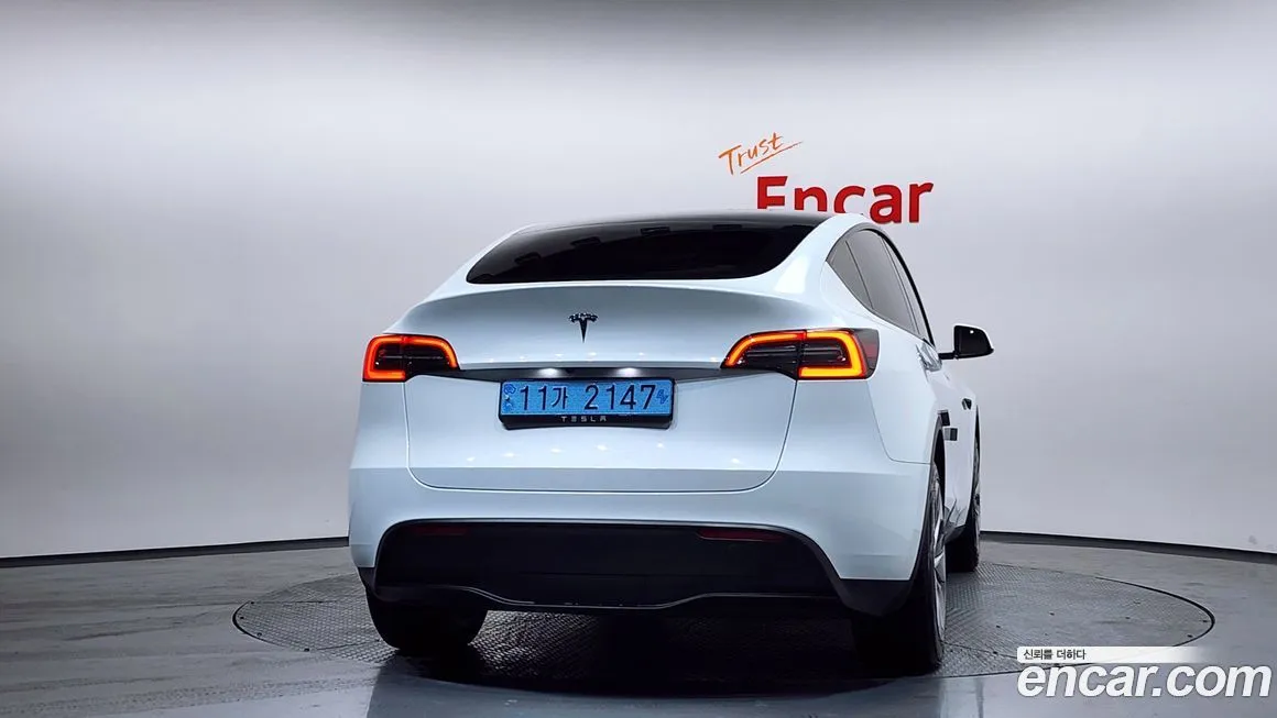 Tesla Model Y 2024 из KR, фото 2
