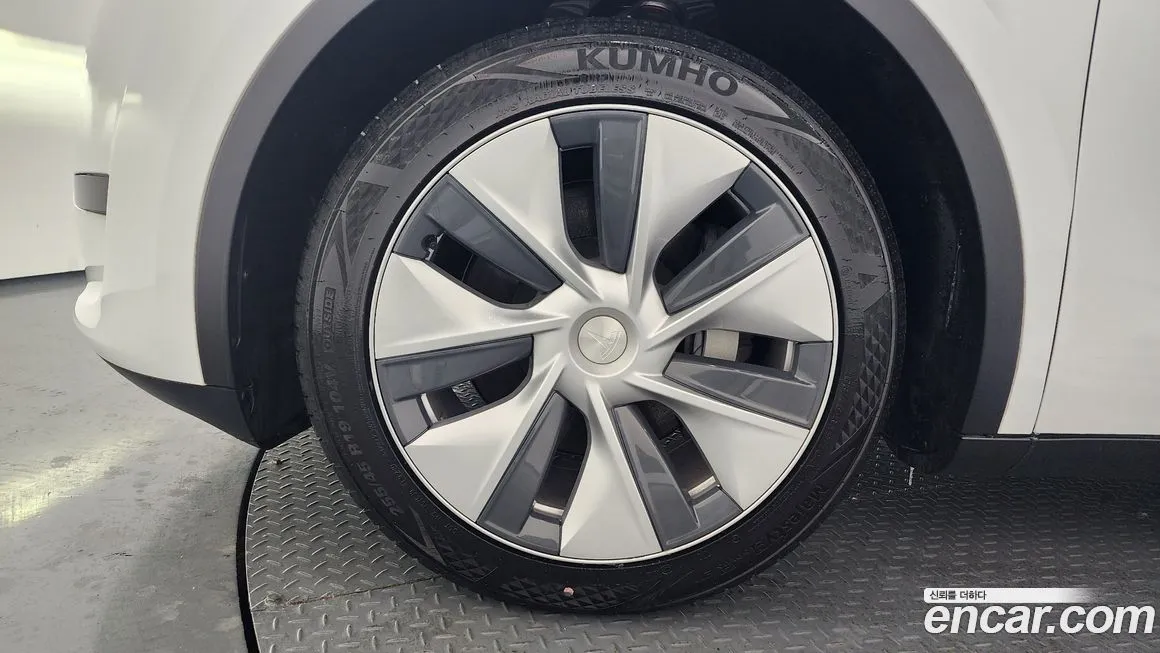 Tesla Model Y 2024 из KR, фото 8