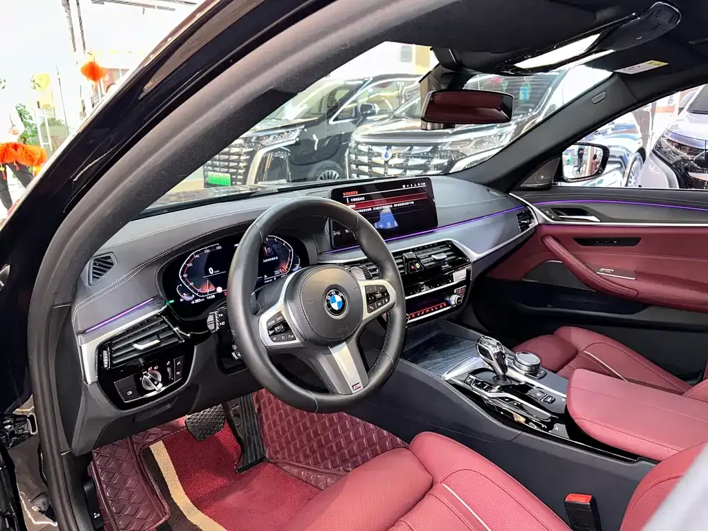 BMW 5 Series — фото 10