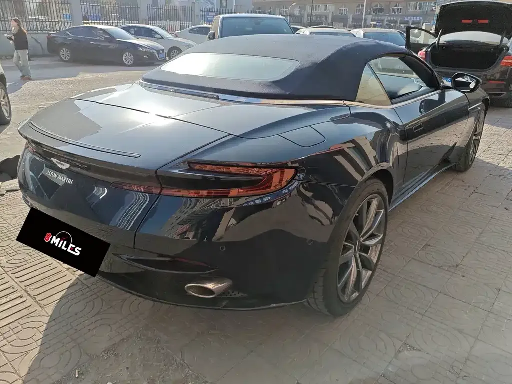 Aston Martin DB11 2021 из CN, фото 7