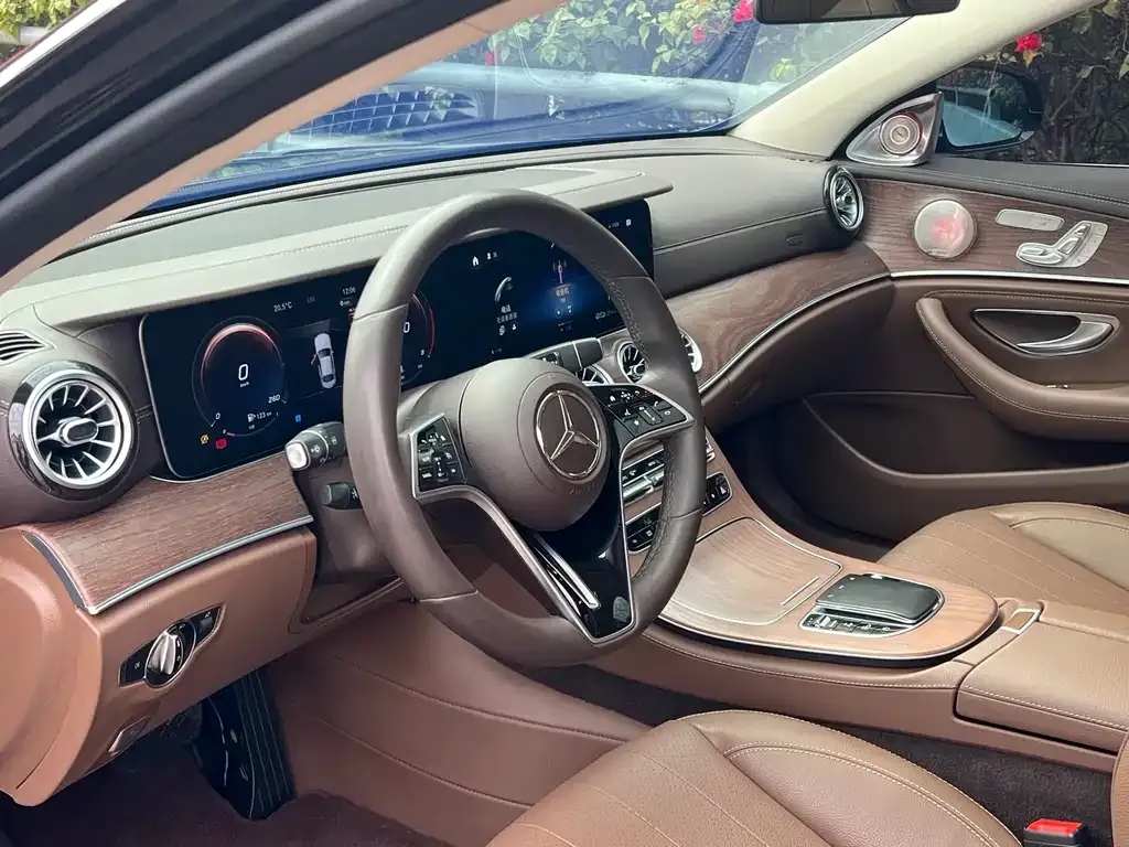 Mercedes-Benz E-Class 2023 из CN, фото 3