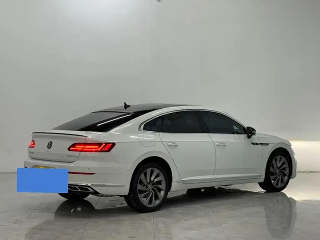 Volkswagen CC 2024 из CN, фото 4