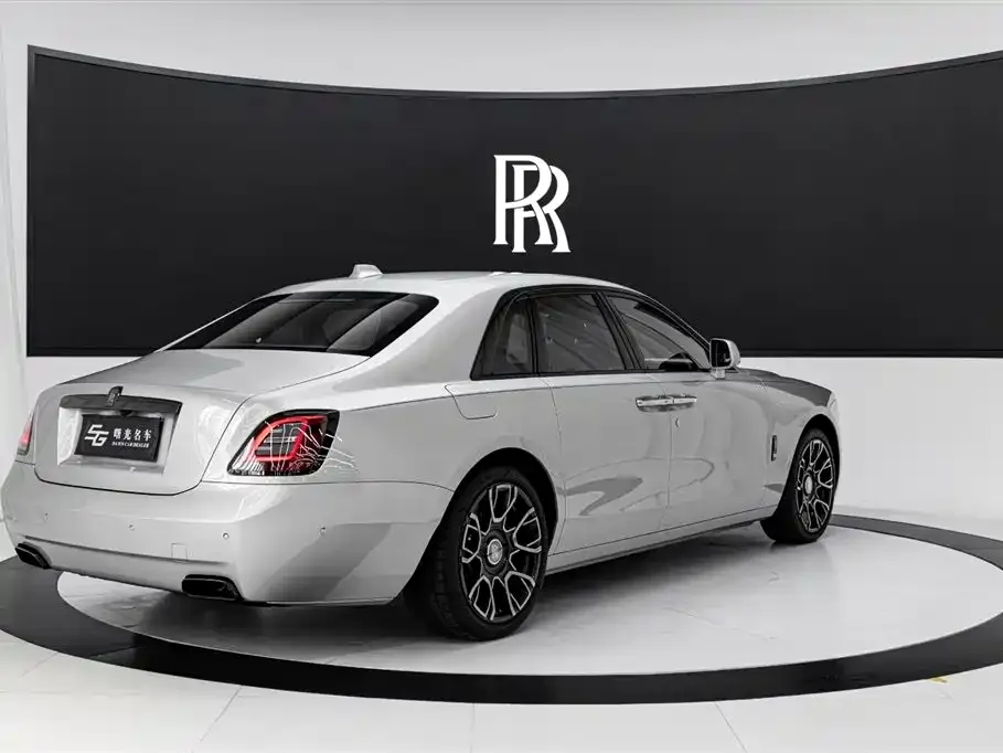 Rolls-Royce Ghost — фото 10