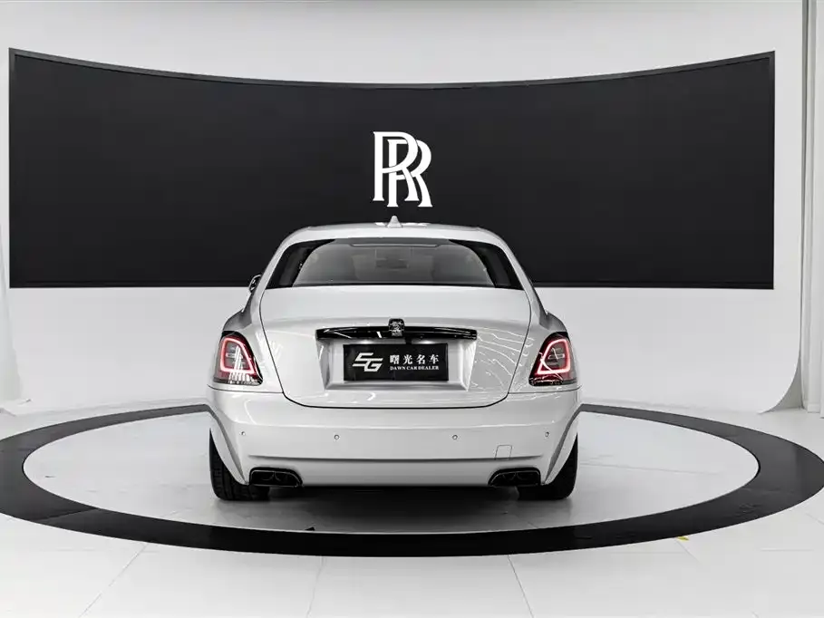Rolls-Royce Ghost — фото 9